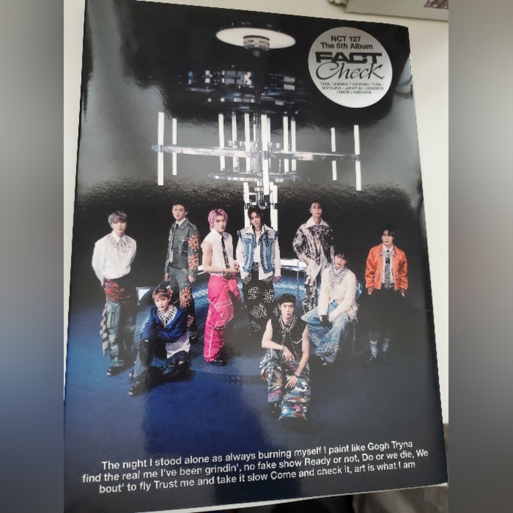 NCT 127 - VOL.5 [FACT CHECK] (CHANDELIER VER.) Kpop Album Version